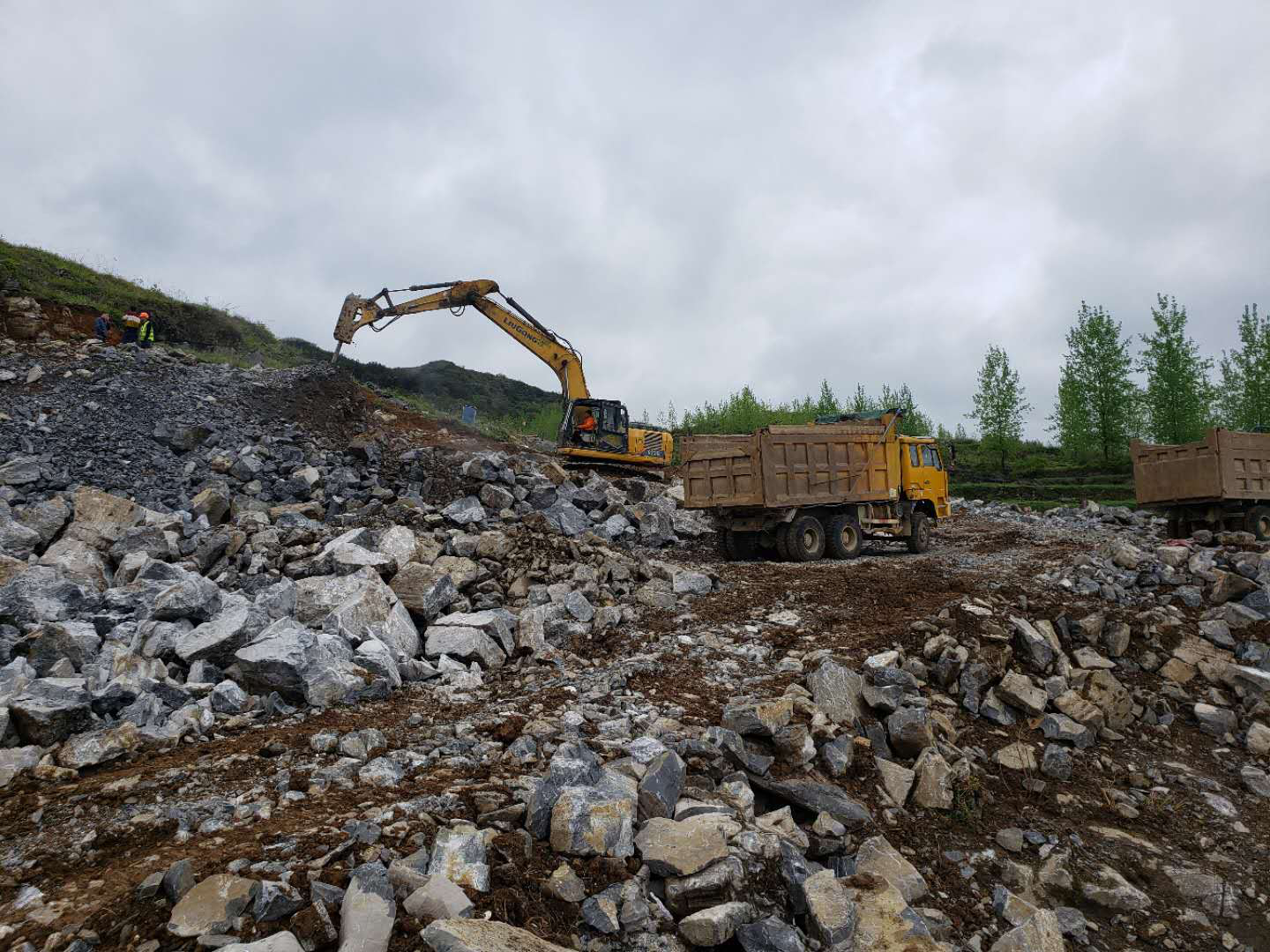 01-CONSTRUCTION-Lijiashan-Barite-Mine-9X-MINERALS