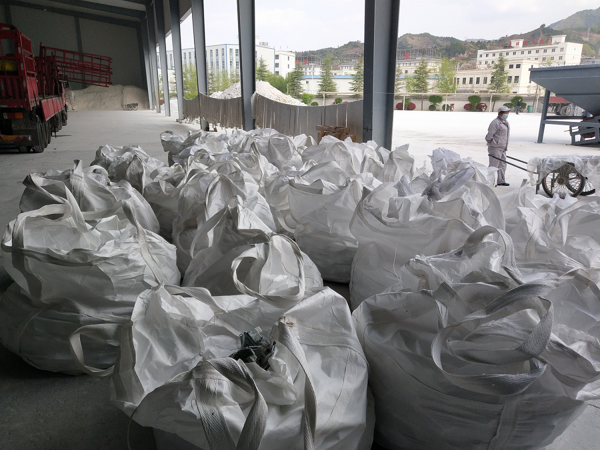 02-Ton bag packaging-9X MINERALS.png